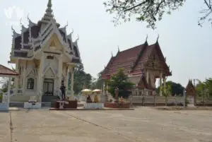 Wat Dongkrataithong ( 龍婆Sai )
