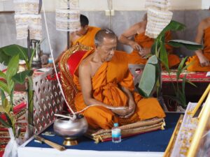 龍婆壯 Wat Boonyarit – 師父介紹