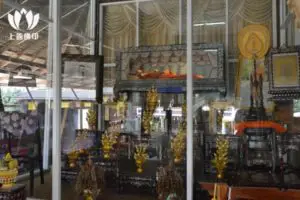 Wat Thongsa ( 龍婆Up )