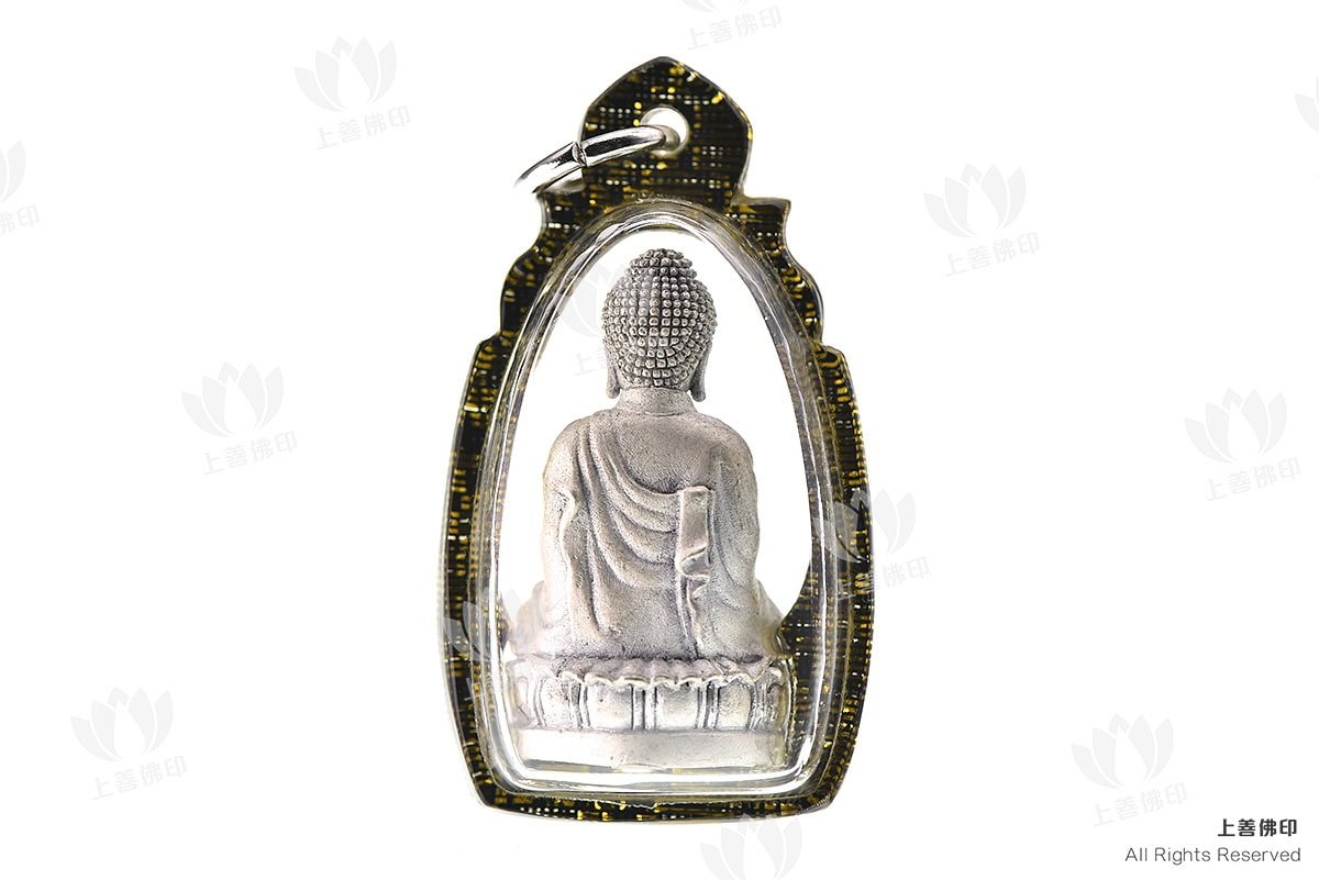 屈膠戰化 - 2558法會 佛陀小立尊, 背面圖