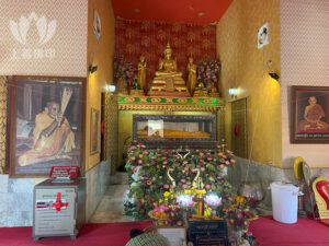 龍婆史 Wat Khao Tham Bunnak – 寺廟介紹
