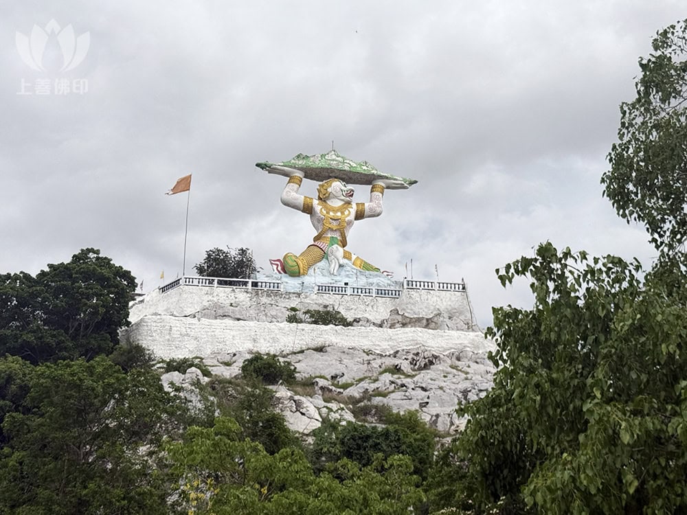 龍婆邦美 ( 龍婆Boonmi ) Wat Khao Samo Khon - 寺廟介紹, 封面圖
