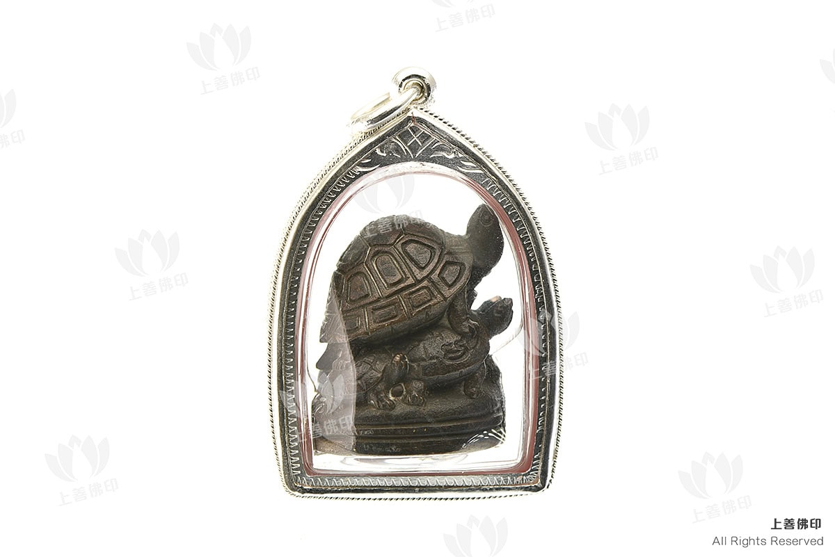 龍婆溫 - 2548 第二期雙重神龜, 背面